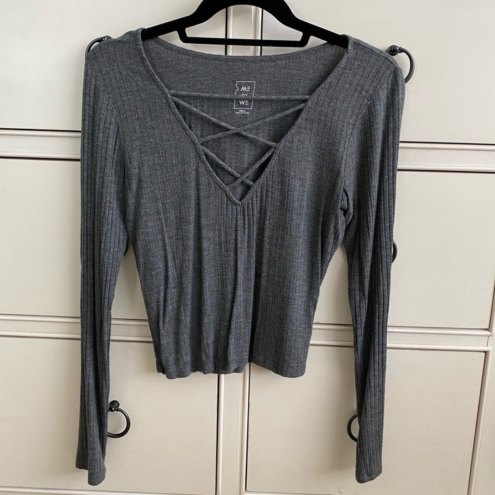 Crisscross cropped long sleeve